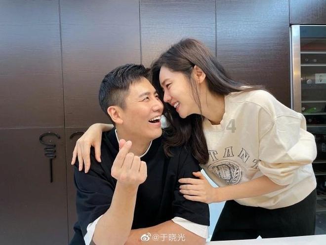 可爱女孩好有钱