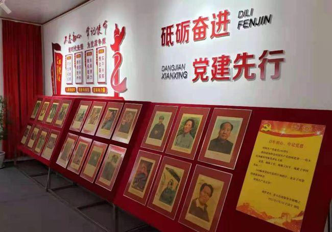 拯救电力塔的泰坦